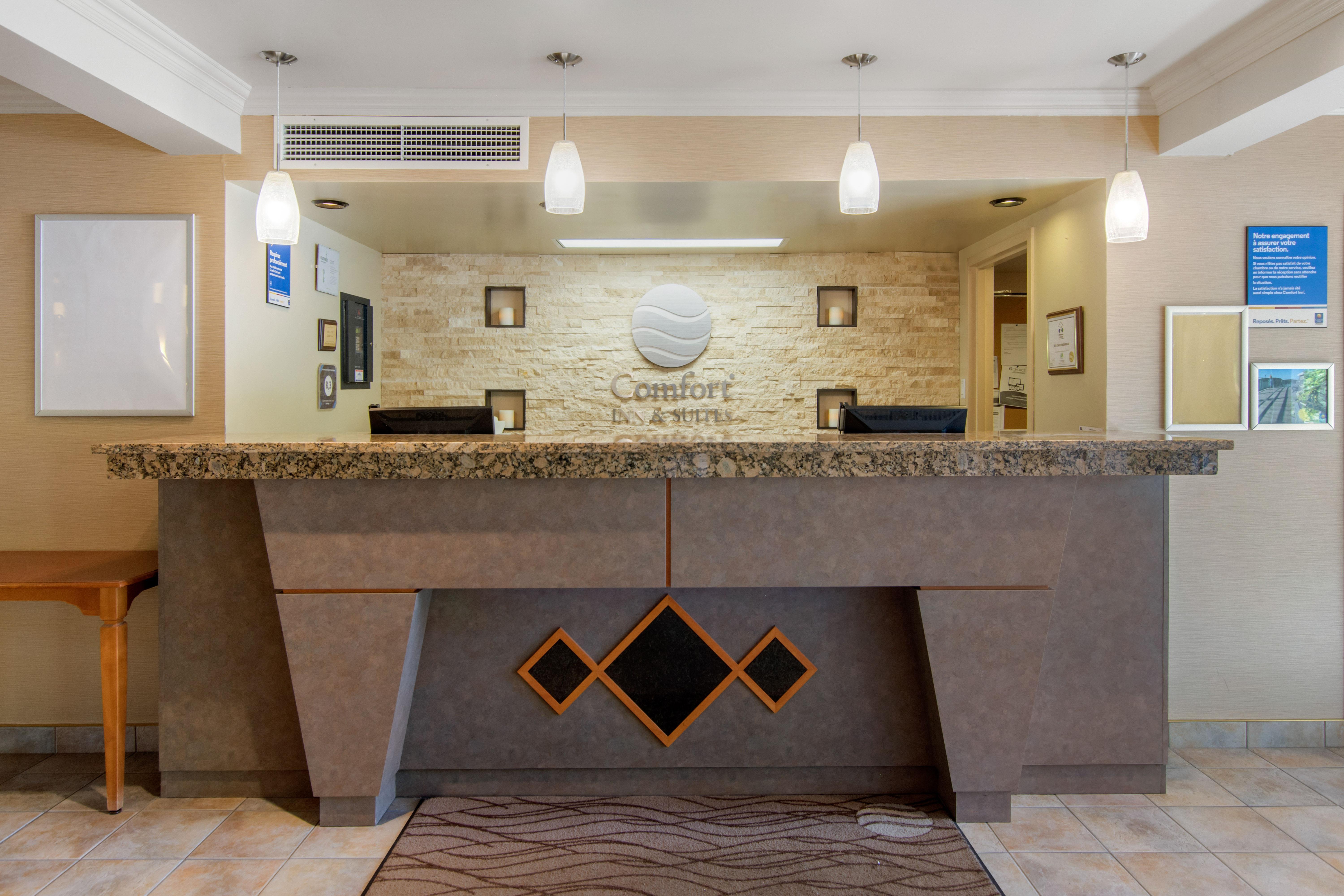 Hotel Pres Du Centre Ville De Shawinigan Comfort Inn Suites